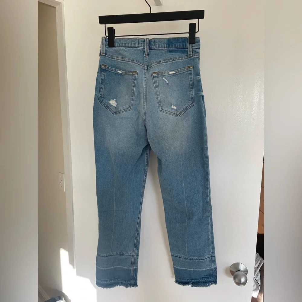 Abercrombie & Fitch Curve Love Ultra High Rise Ankle Straight Jeans size 26 EUC - Picture 3 of 5